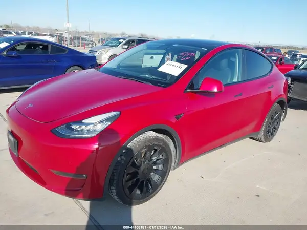 7SAYGDEE3NF386239 2022 TESLA MODEL Y - Image 2