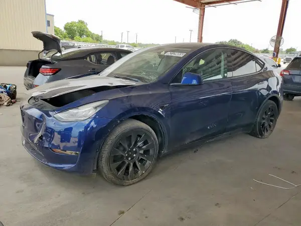 7SAYGDEE3NF387049 2022 TESLA MODEL Y - Image 1