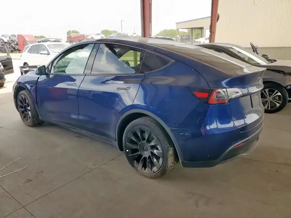 7SAYGDEE3NF387049 2022 TESLA MODEL Y - Image 2