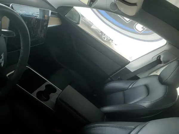 7SAYGDEE3NF387083 2022 TESLA MODEL Y - Image 8