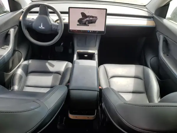 7SAYGDEE3NF391621 2022 TESLA MODEL Y - Image 8