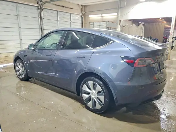 7SAYGDEE3NF393479 2022 TESLA MODEL Y - Image 2