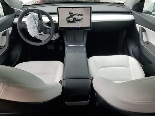 7SAYGDEE3NF400365 2022 TESLA MODEL Y - Image 8