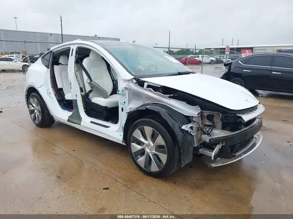 7SAYGDEE3NF401113 2022 TESLA MODEL Y - Image 1