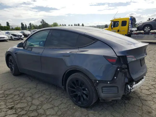 7SAYGDEE3NF402469 2022 TESLA MODEL Y - Image 2