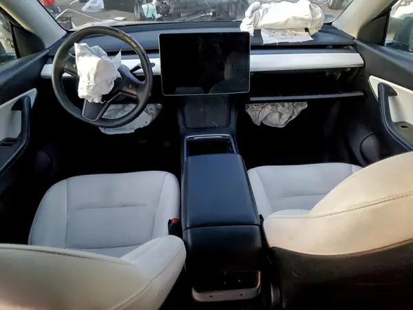 7SAYGDEE3NF404674 2022 TESLA MODEL Y - Image 8
