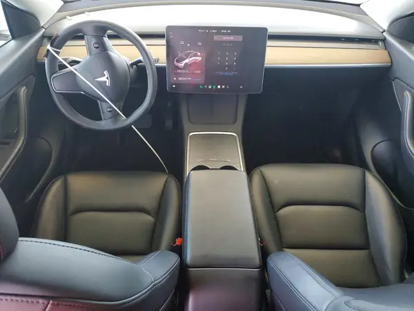 7SAYGDEE3NF408630 2022 TESLA MODEL Y - Image 8