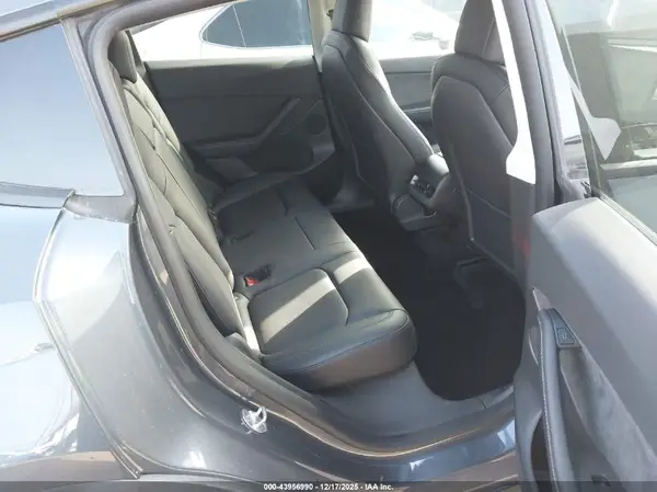 7SAYGDEE3NF410748 2022 TESLA MODEL Y - Image 8