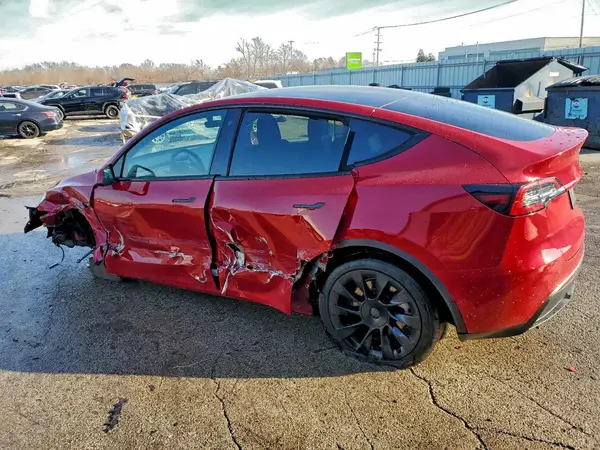 7SAYGDEE3NF412273 2022 TESLA MODEL Y - Image 2
