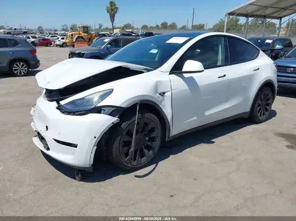 7SAYGDEE3NF413701 2022 TESLA MODEL Y - Image 2