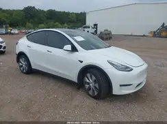 7SAYGDEE3NF419661 2022 TESLA MODEL Y