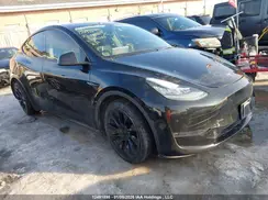 7SAYGDEE3NF421233 2022 TESLA MODEL Y