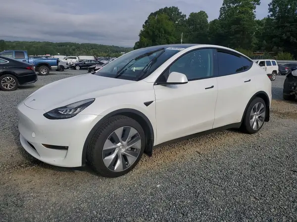 7SAYGDEE3NF421975 2022 TESLA MODEL Y - Image 1
