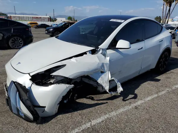 7SAYGDEE3NF424259 2022 TESLA MODEL Y - Image 1