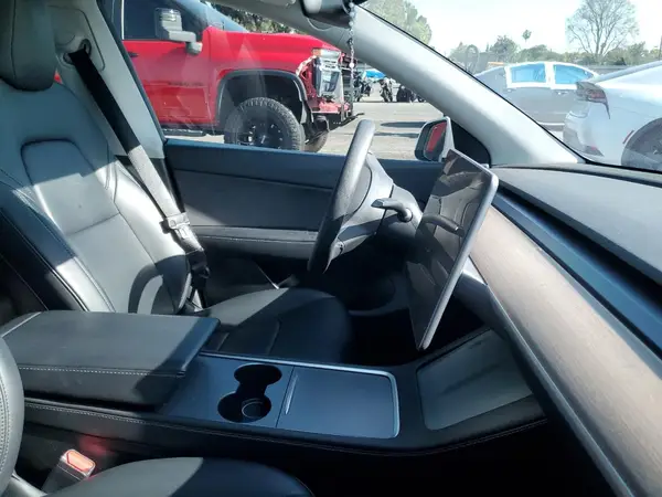 7SAYGDEE3NF424259 2022 TESLA MODEL Y - Image 8