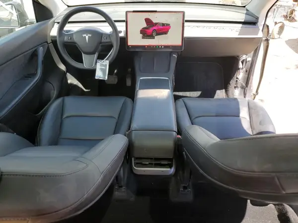 7SAYGDEE3NF424746 2022 TESLA MODEL Y - Image 8