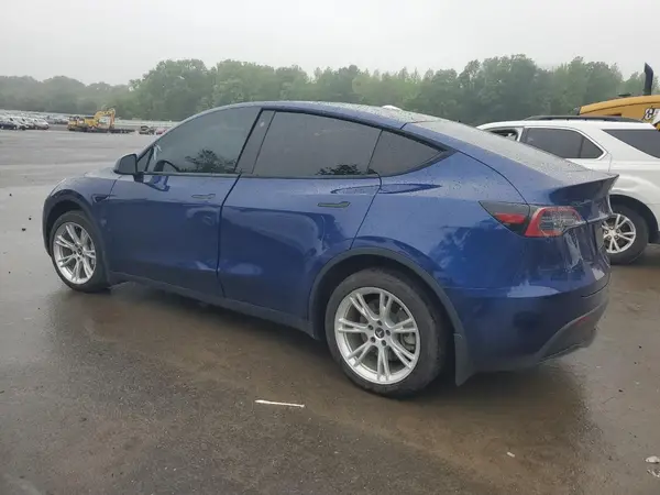 7SAYGDEE3NF425640 2022 TESLA MODEL Y - Image 2