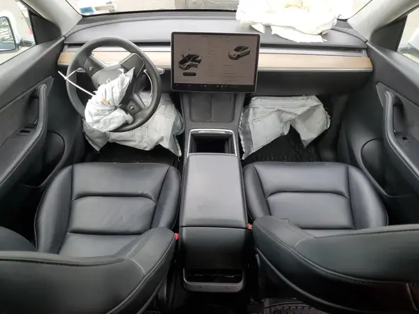 7SAYGDEE3NF431907 2022 TESLA MODEL Y - Image 8