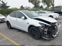7SAYGDEE3NF433723 2022 TESLA MODEL Y