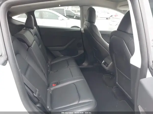 7SAYGDEE3NF433723 2022 TESLA MODEL Y - Image 8