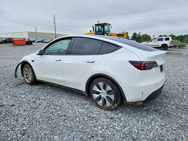 7SAYGDEE3NF435102 2022 TESLA MODEL Y - Image 2