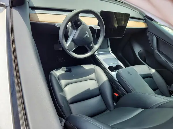 7SAYGDEE3NF435102 2022 TESLA MODEL Y - Image 8