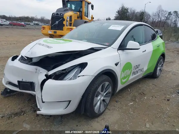7SAYGDEE3NF435729 2022 TESLA MODEL Y - Image 2