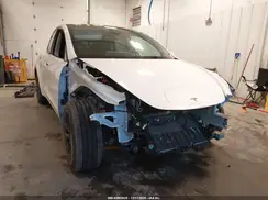 7SAYGDEE3NF435942 2022 TESLA MODEL Y