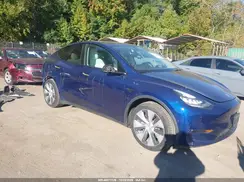 7SAYGDEE3NF440025 2022 TESLA MODEL Y