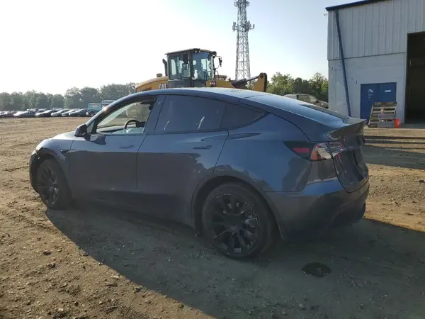 7SAYGDEE3NF440185 2022 TESLA MODEL Y - Image 2