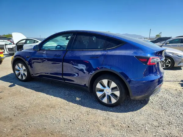 7SAYGDEE3NF442194 2022 TESLA MODEL Y - Image 2