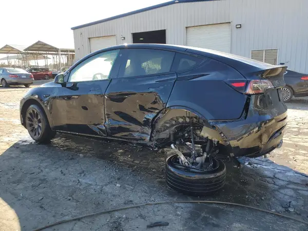 7SAYGDEE3NF443748 2022 TESLA MODEL Y - Image 2