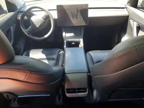 7SAYGDEE3NF444740 2022 TESLA MODEL Y - Image 8