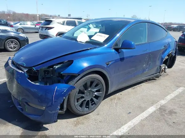 7SAYGDEE3NF449873 2022 TESLA MODEL Y - Image 2