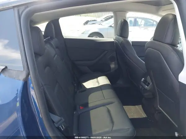 7SAYGDEE3NF449873 2022 TESLA MODEL Y - Image 8