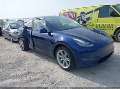 7SAYGDEE3NF455544 2022 TESLA MODEL Y