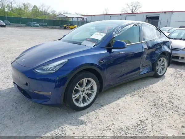7SAYGDEE3NF455544 2022 TESLA MODEL Y - Image 2