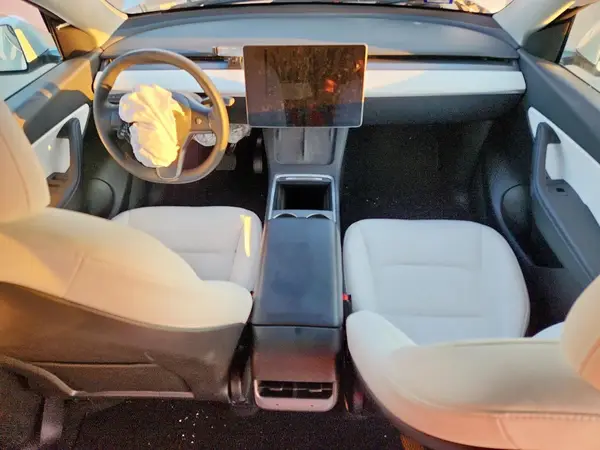 7SAYGDEE3NF458783 2022 TESLA MODEL Y - Image 8