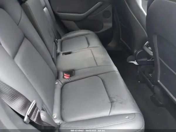 7SAYGDEE3NF461019 2022 TESLA MODEL Y - Image 8