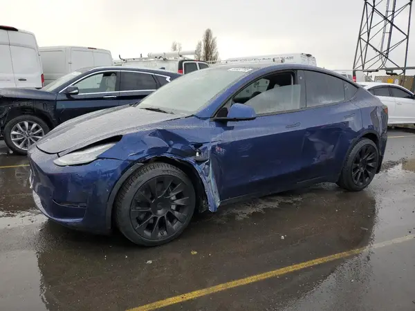 7SAYGDEE3NF461425 2022 TESLA MODEL Y - Image 1