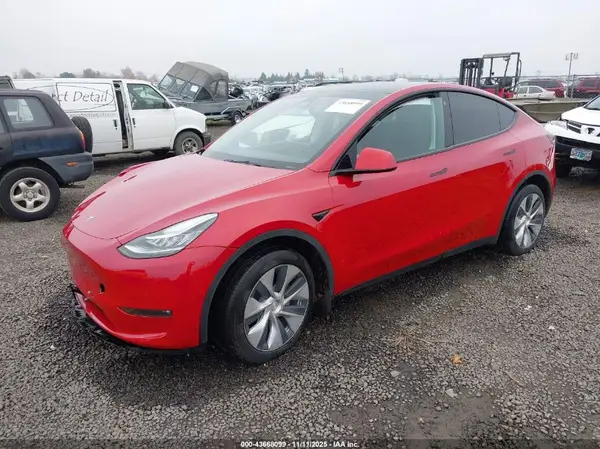 7SAYGDEE3NF461831 2022 TESLA MODEL Y - Image 2