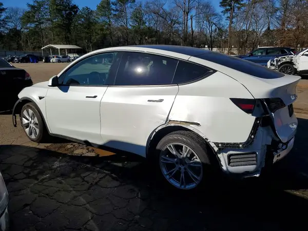 7SAYGDEE3NF463899 2022 TESLA MODEL Y - Image 2