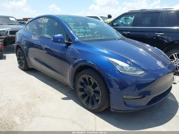 7SAYGDEE3NF480850 2022 TESLA MODEL Y - Image 1
