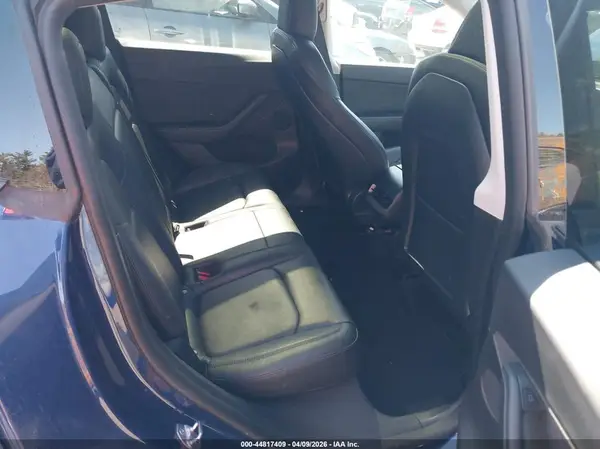 7SAYGDEE3NF481433 2022 TESLA MODEL Y - Image 8