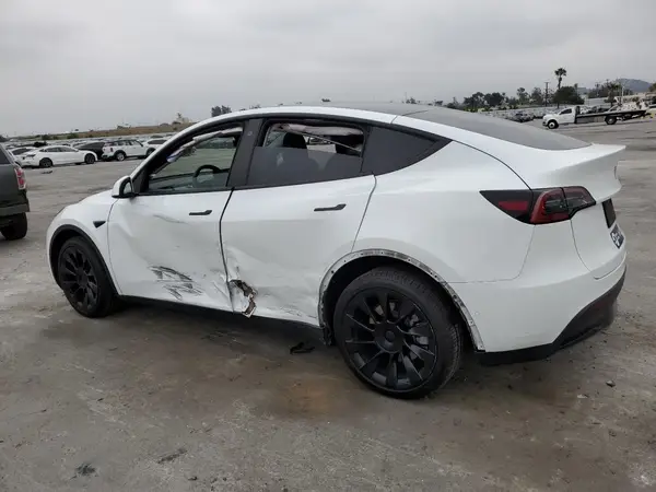 7SAYGDEE3NF481660 2022 TESLA MODEL Y - Image 2