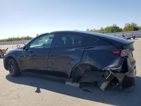 7SAYGDEE3NF494716 2022 TESLA MODEL Y - Image 2
