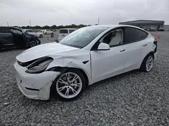 7SAYGDEE3NF506976 2022 TESLA MODEL Y