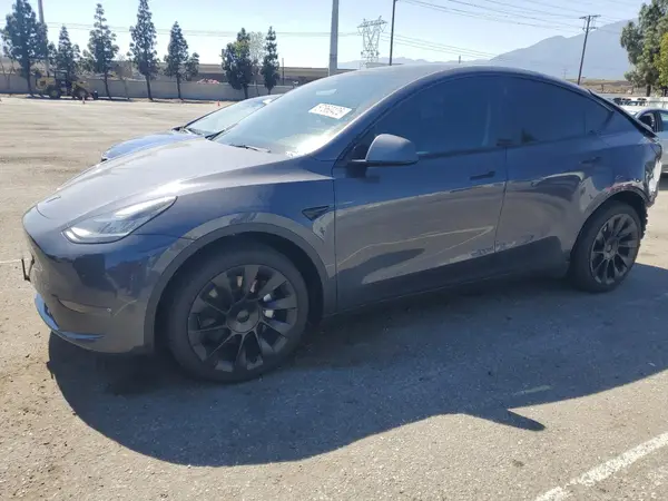 7SAYGDEE3NF507044 2022 TESLA MODEL Y - Image 1