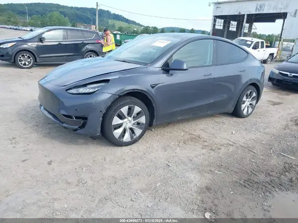 7SAYGDEE3NF509408 2022 TESLA MODEL Y - Image 2