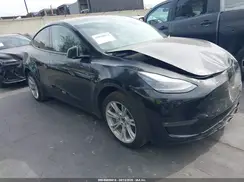 7SAYGDEE3NF514835 2022 TESLA MODEL Y